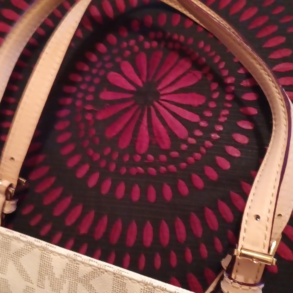 Michael Kors - Picture 3 of 5